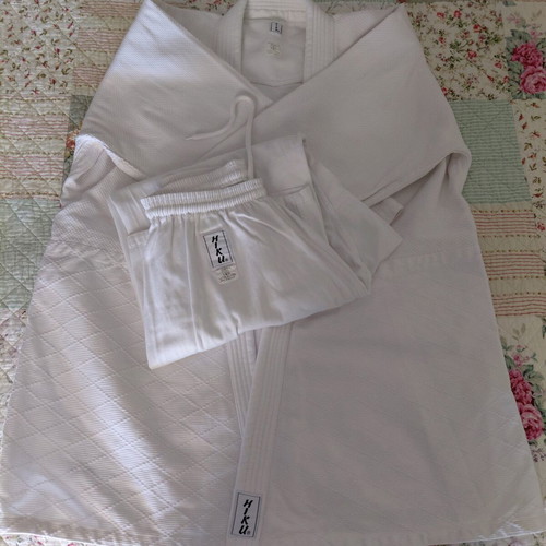 Judo/Aikido uniform like new, size 180, cotton canvas fabric
