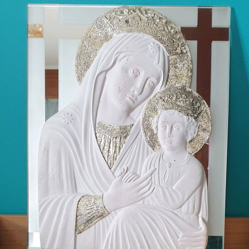 Christ and Virgin Mary image used, gypsum with glass 27×35