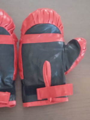 Boxing gloves used, kids size 10 - 14 years