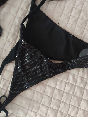 Black string bikini new, size L