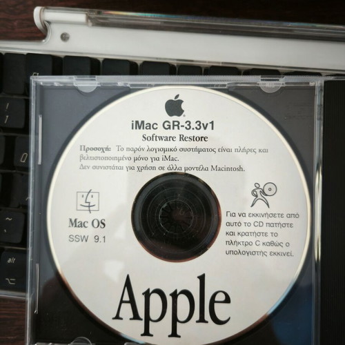 Apple G3 desktop computer used, dalmatian blue 2001 model
