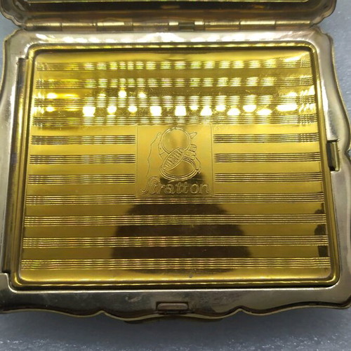 Vintage retro Stratton powder compact 50s/60s like new with mirror and baroque design