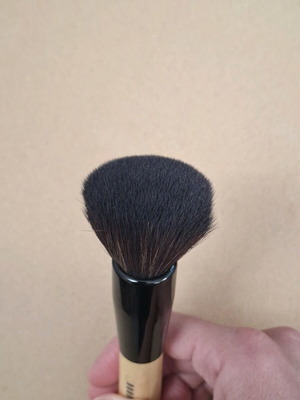 Bobbi Brown bronzer brush used