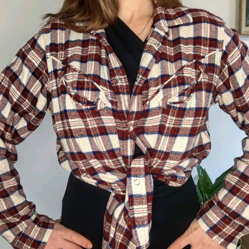 Levi's women's long sleeve shirt, white and red plaid