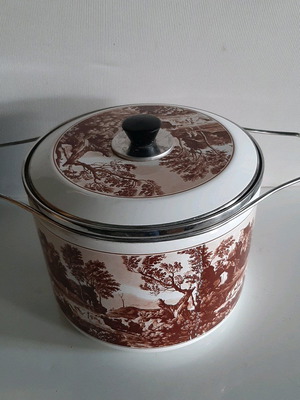 Italian pot like new, artistic piece for decoration