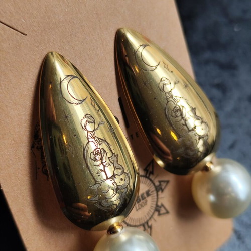 Little Prince earrings new, stainless steel with engraved design