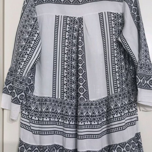 Women's dress like new, black and white, one size