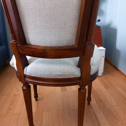 Dining chair made of walnut wood with beige fabric new