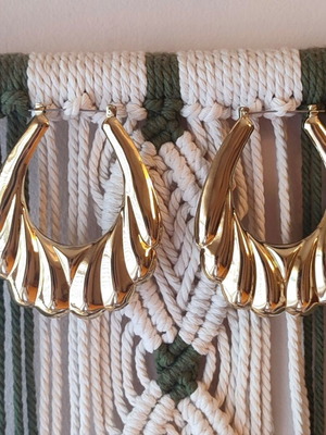 Hoop earrings bolt large shrimp design metal gold like new
