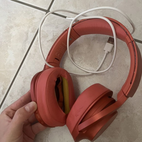 Sony headphones wireless used with noise cancelling