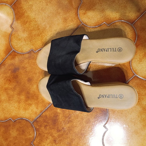 Tulipano black flatform sandals used, size 36, suede