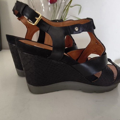 Geox D Sophie A platform sandals like new, size 41, black leather