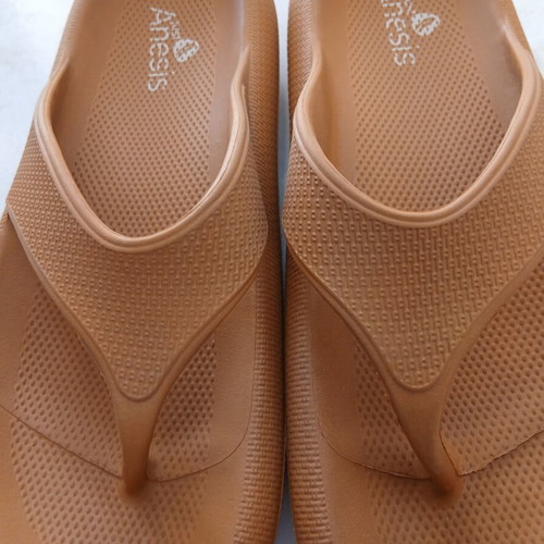 Just Anesis Brown Anatomical Flatform Slippers like new