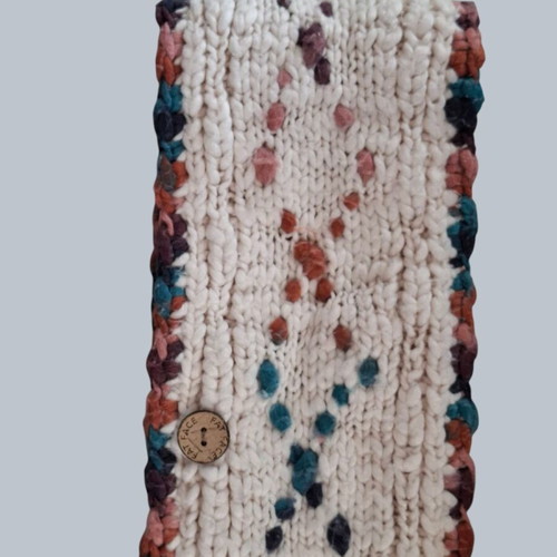 Fatface knitted neck warmer like new, cream with colorful details