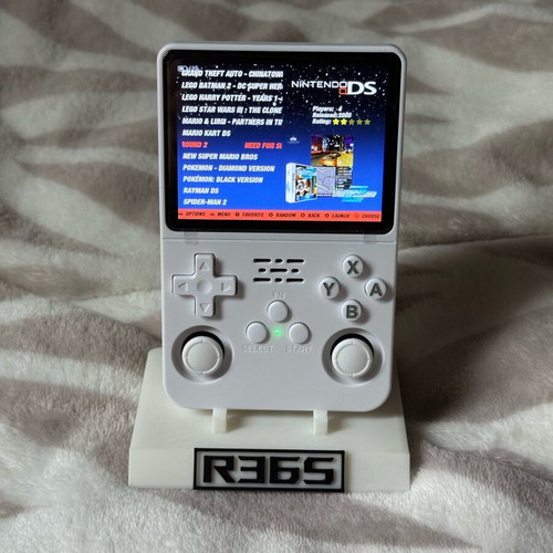 Retro handheld console with 16,000 games and memory card new