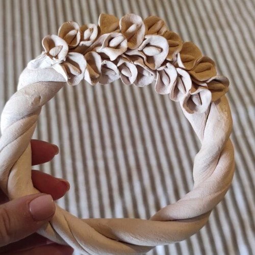 Gypsum handmade wreath with embossed flowers like new