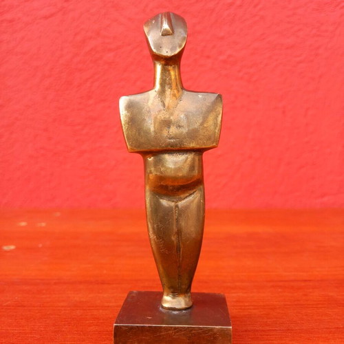Cycladic figurine