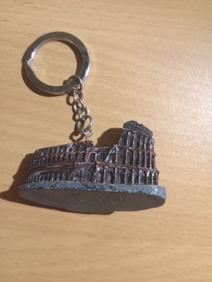 Colosseum Rome Keychain like new