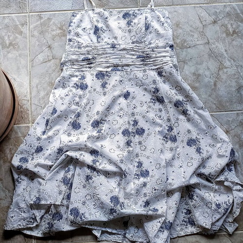 Summer dress like new, elastic bust, white and blue, size L