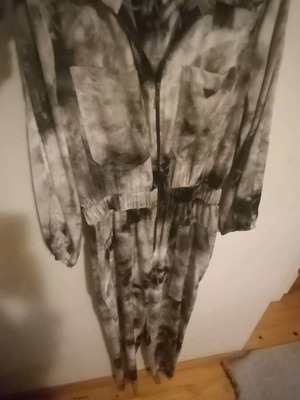 Regalinas women's grey one-piece jumpsuit like new