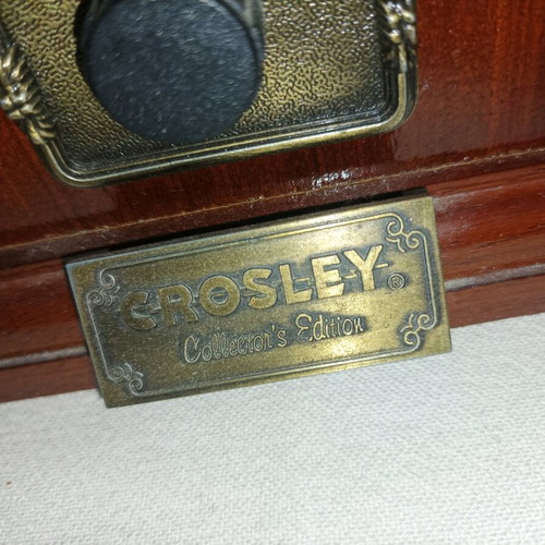 Vintage Crosley Retro AM/FM wooden radio like new