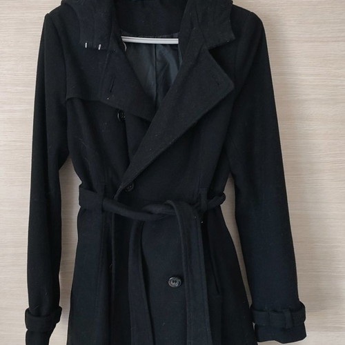 H&M coat used, size L, black
