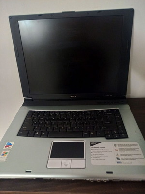 Acer 4504 LMi laptop used with power adapter