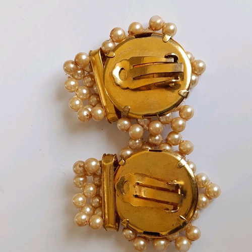 Vintage earrings with pearls used, gold color, 4 cm