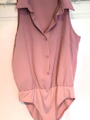 Shein pink sleeveless body shirt with collar, like new