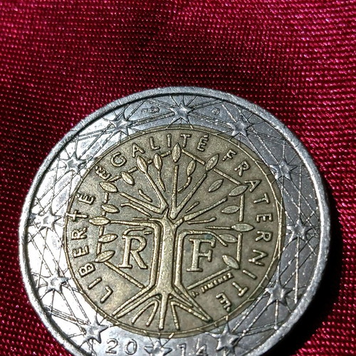2 Euro Coin France 2014 used with multiple errors