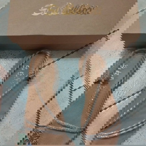 Πέδιλα δερματινα στρωτά με glitter λουράκια.