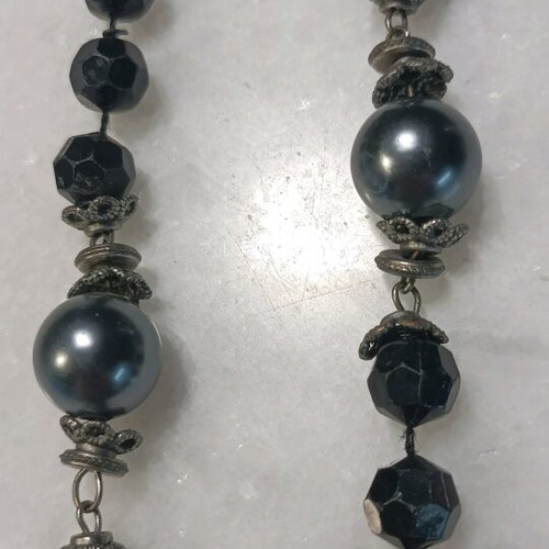 Black necklace used with simple beads, length 74cm