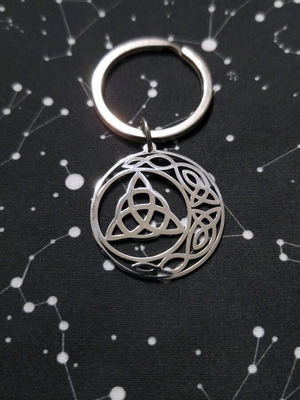 Triquetra & Celtic Knots keychain made of stainless steel like new, silver