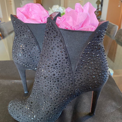 Luxury Rebel leather suede collectible ankle boots like new, black