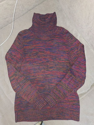 Men's burgundy Stradivarius sweater size medium like new