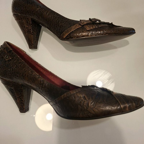 Leather pumps size 40 new, 8 cm heel