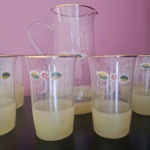 Water pitcher with 6 glasses like new, glass from 1920