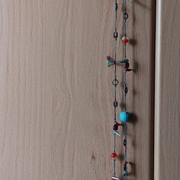 Long necklace like new, multicolored, 90 cm length