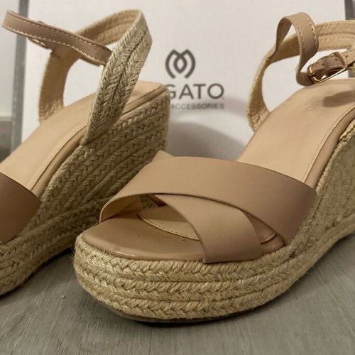 Migato women's platform shoes used, size 38, beige