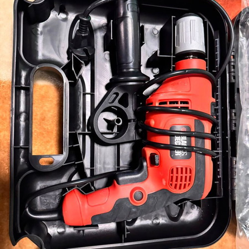 Black+Decker BEH710K 710W Impact Drill Set with Organizer Case brand new