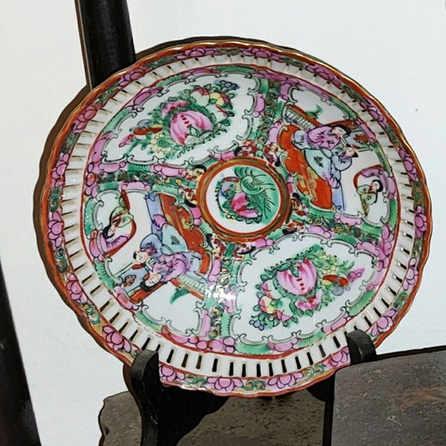 Chinese porcelain decorative plate vintage, like new, 19th century style