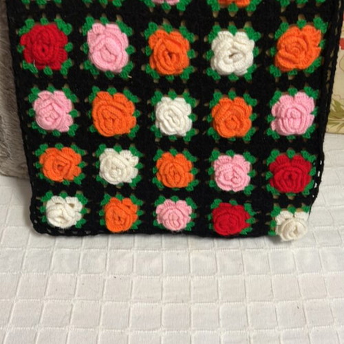 Square pillow single-sided hand-knitted like new