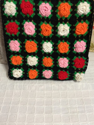 Square pillow single-sided hand-knitted like new
