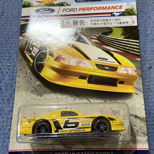 Hot Wheels 2015 Ford Performance Set like new