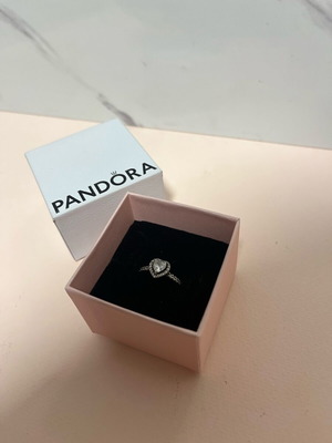 Pandora Promise Ring silver like new, size 16.7-16.9