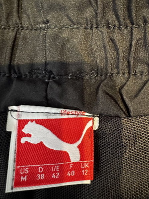 Puma 3/4 black sports pants, size medium