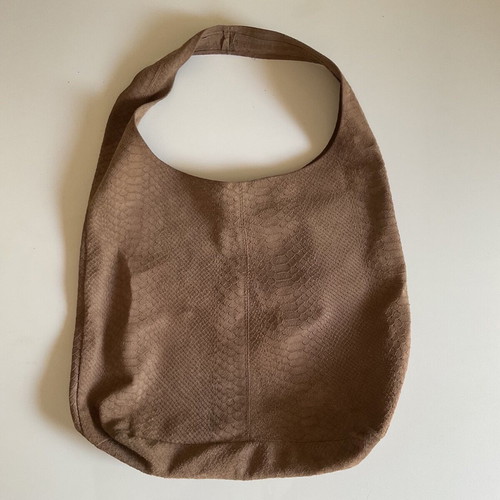 Leather shoulder bag beige like new, large size