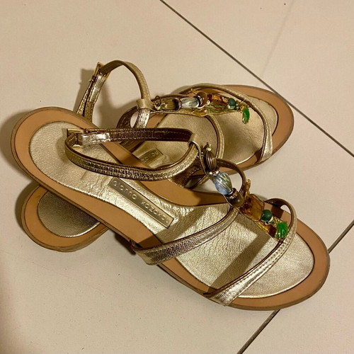 Gianna Kazakou gold sandals like new, leather with beads