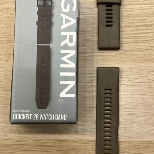 Garmin Quick Fit 26mm watch band Coyote Tan like new