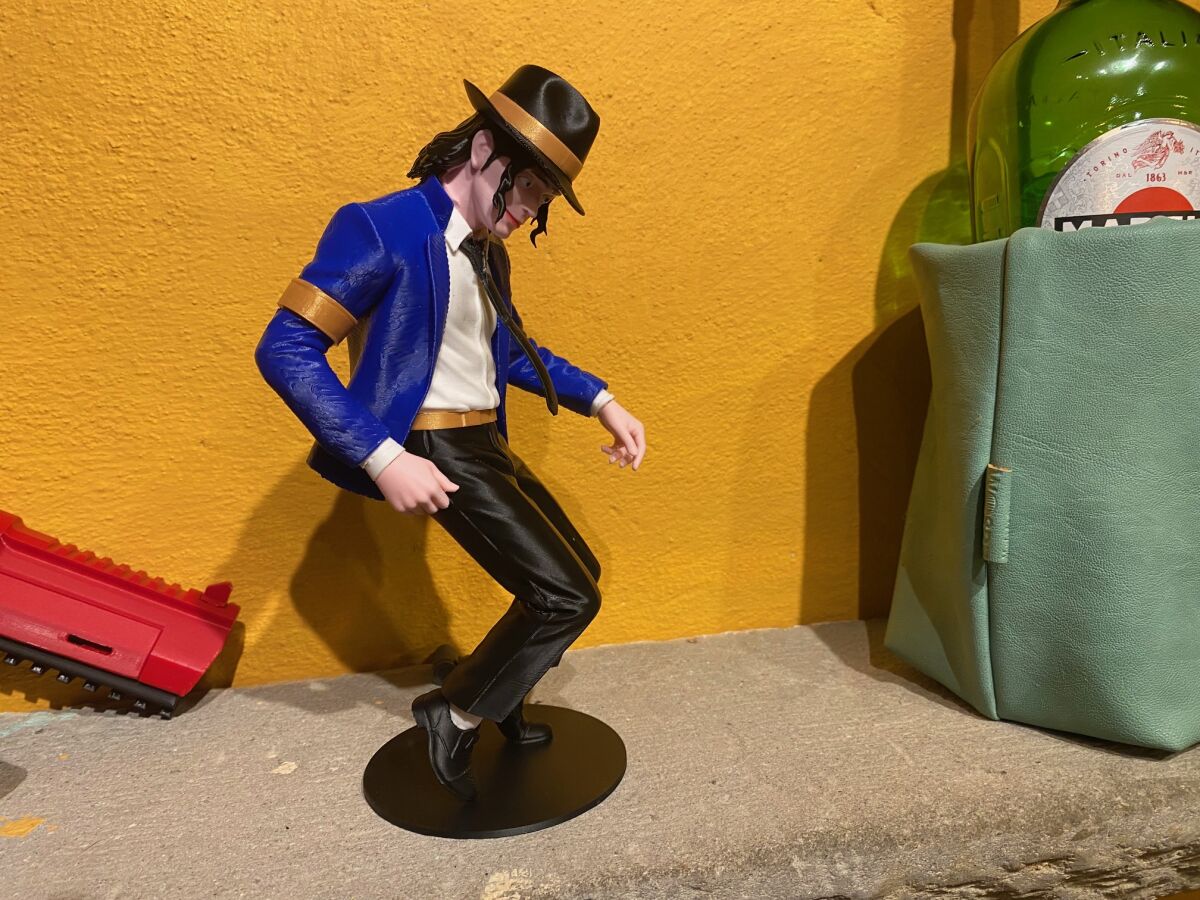 Michael Jackson figure new, 23 cm height - € 18,00 - Vendora.cy